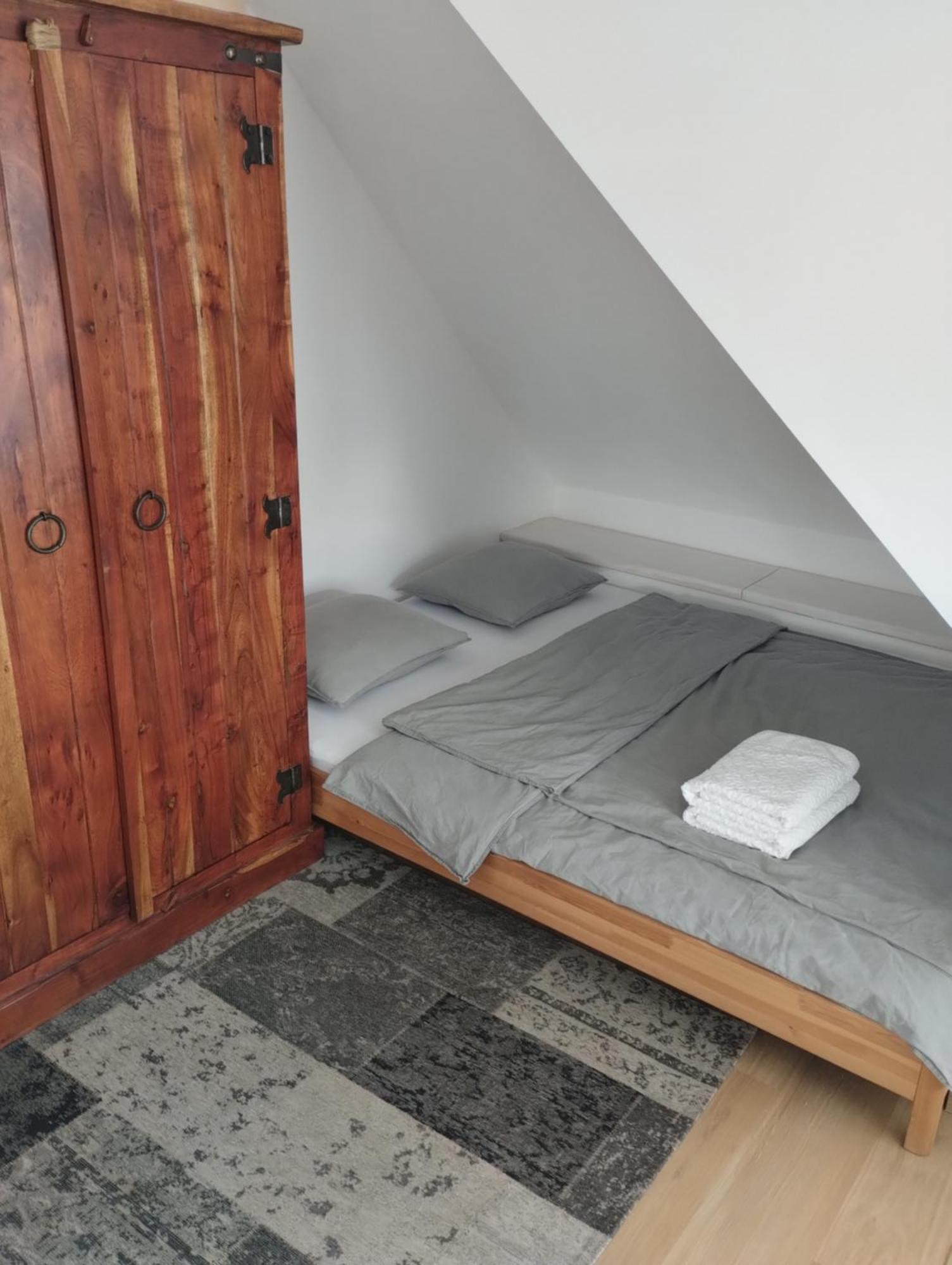 Attic Apartment Catnip Братислава Экстерьер фото