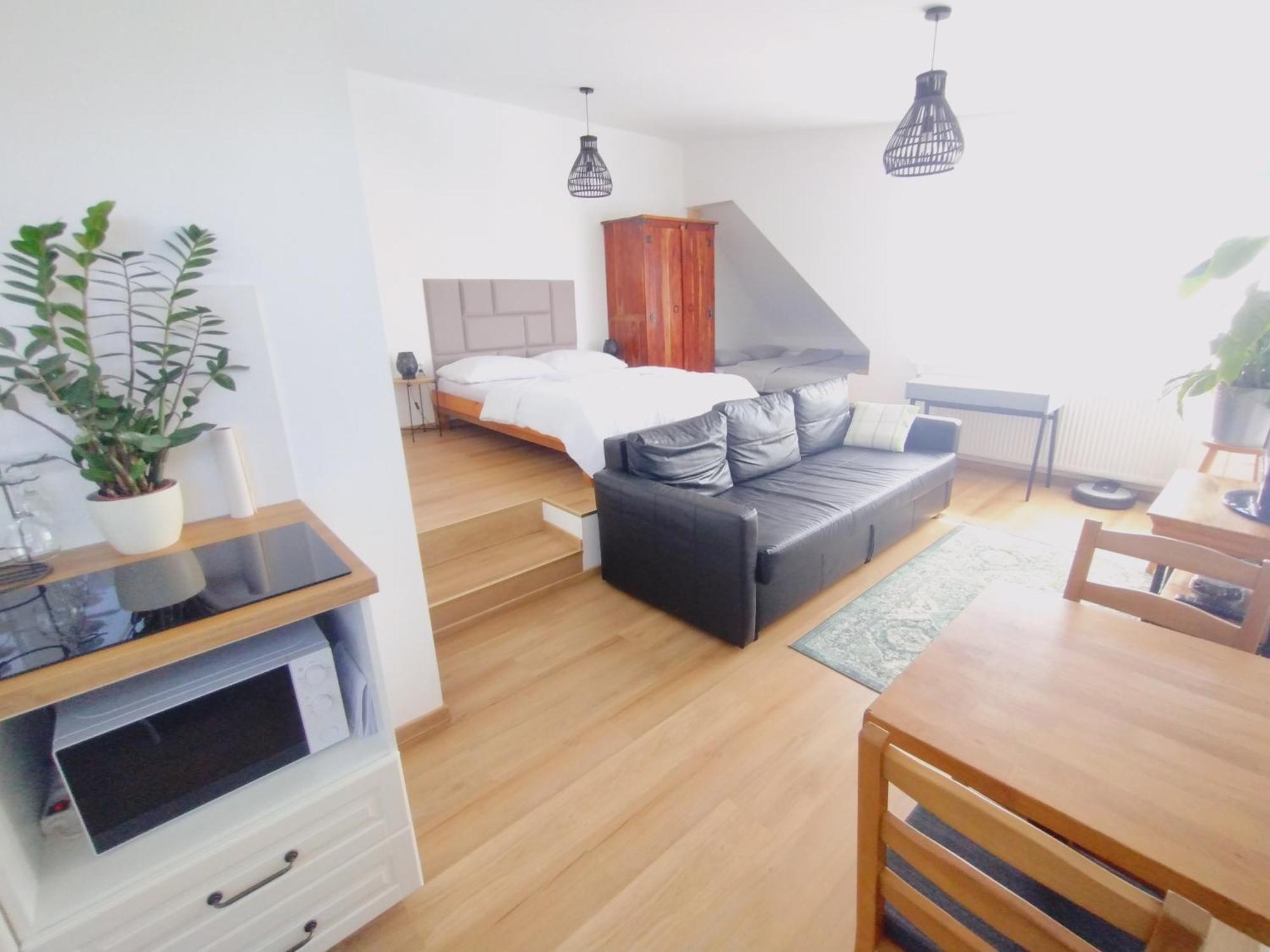 Attic Apartment Catnip Братислава Экстерьер фото